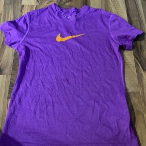 nike tee